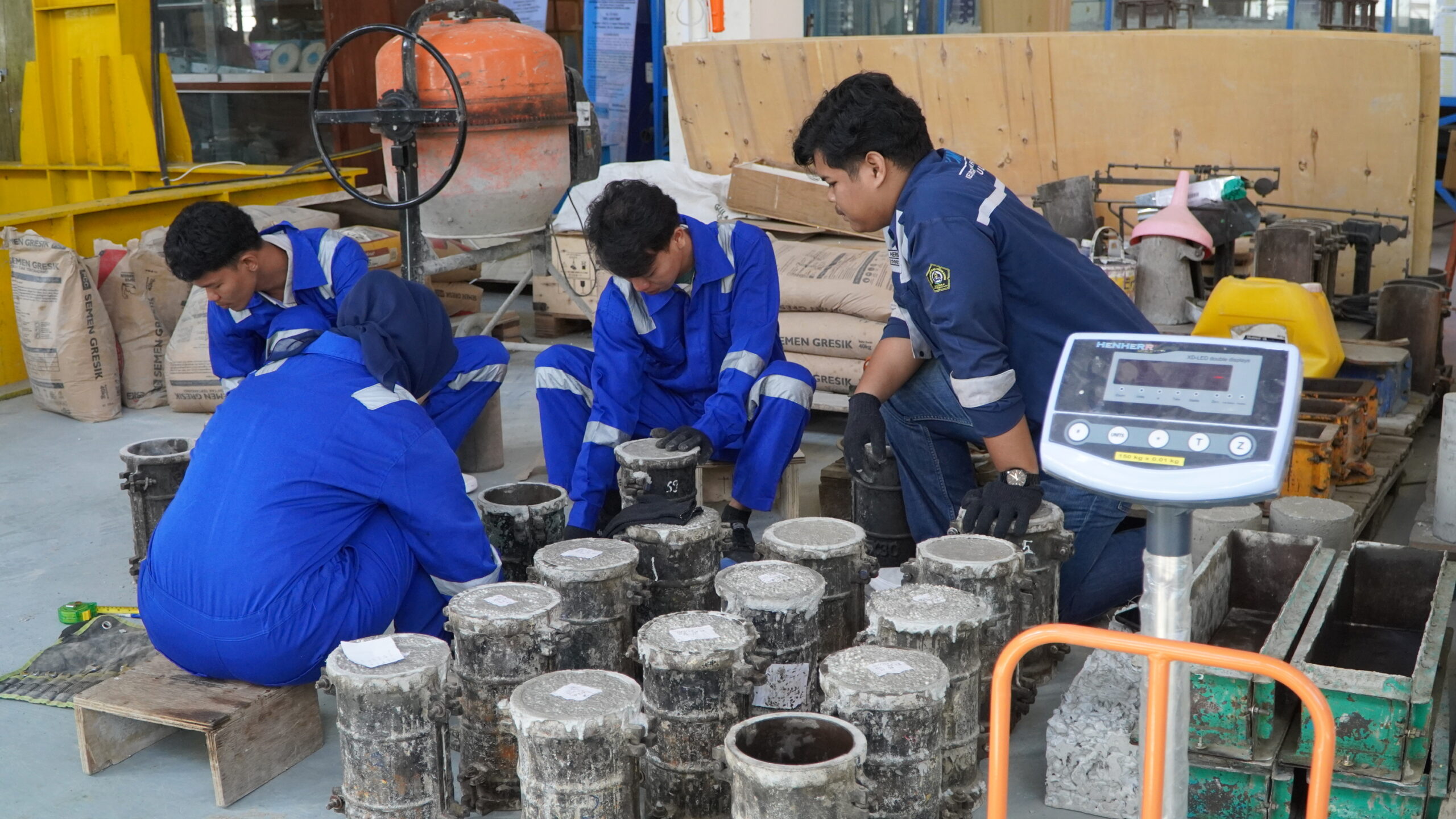 Laboratorium Teknologi Bahan Konstruksi - Foto 2